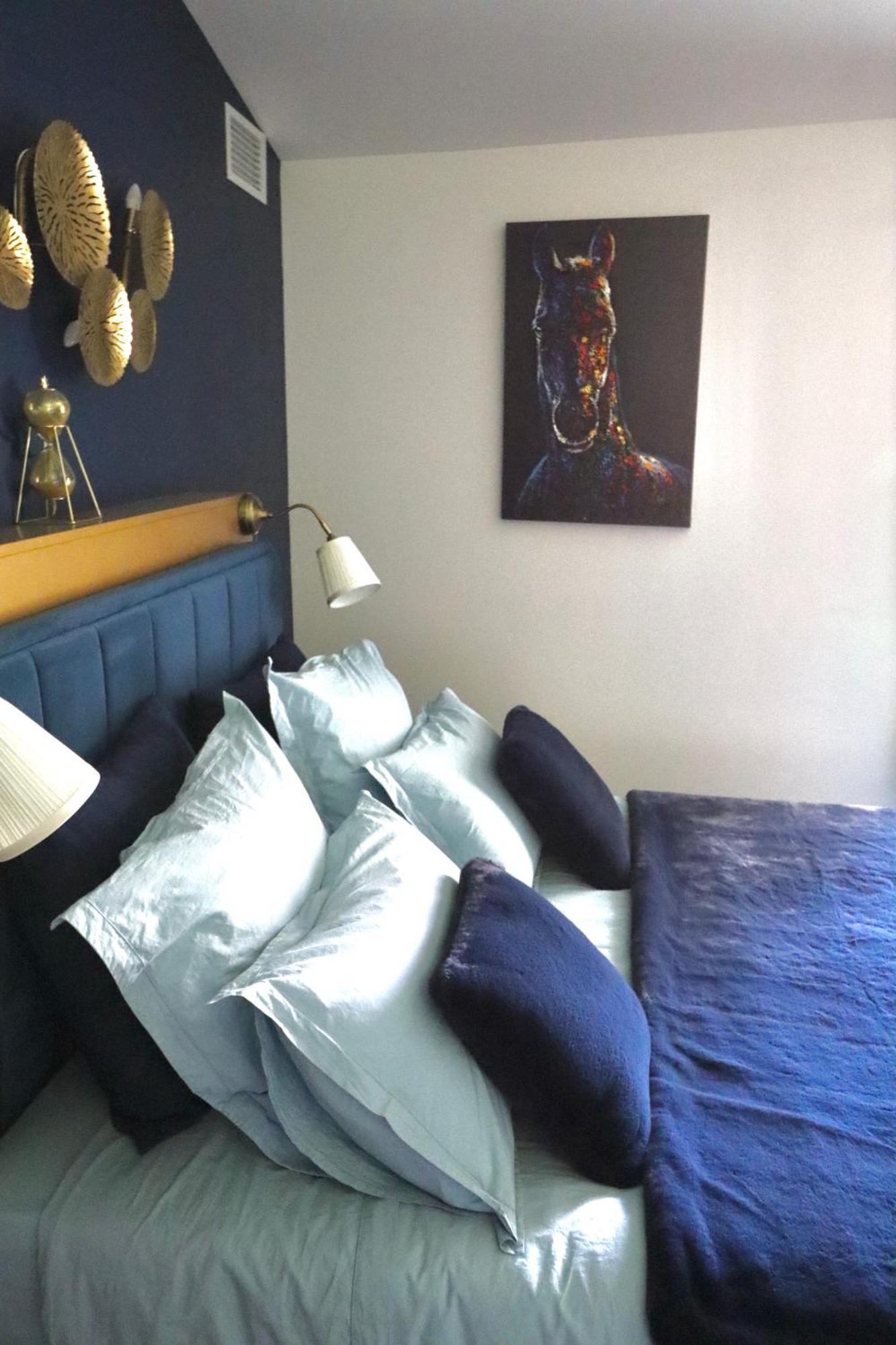 Chambres D'Hotes Avec Jacuzzi Et Piscine Au Mas De Cadoule Saint-Just  Room photo