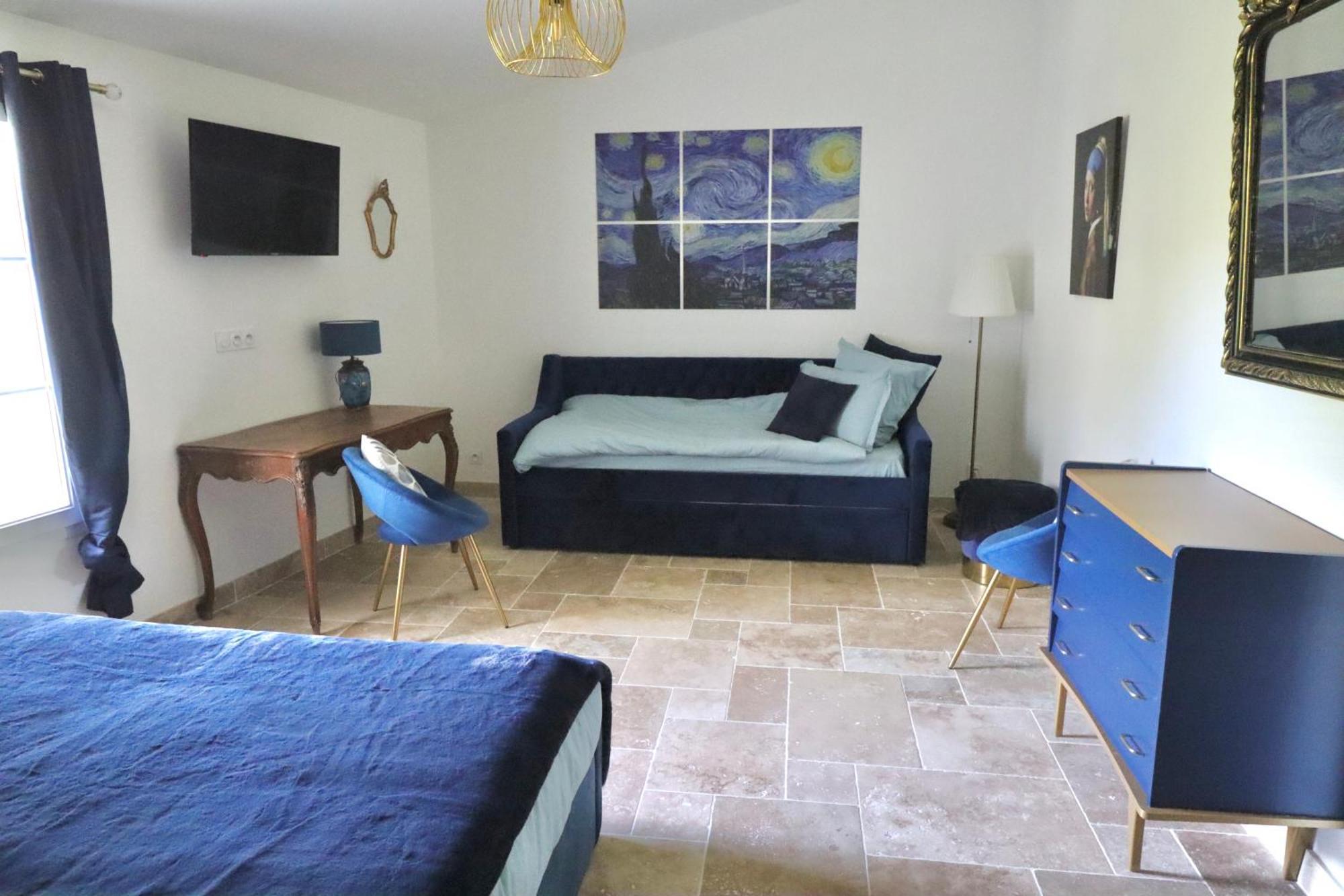Chambres D'Hotes Avec Jacuzzi Et Piscine Au Mas De Cadoule Saint-Just  Room photo